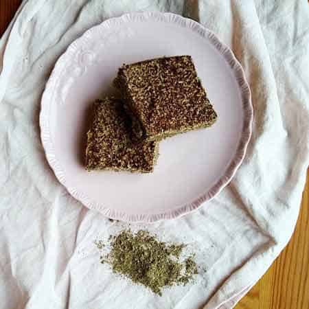 Blondies au beurre de cacahuète & à la protéine de chanvre